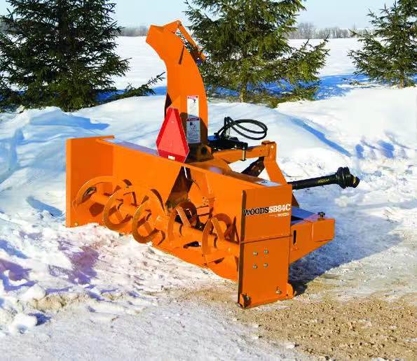 snow thorwing machine