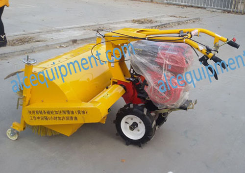 Snow sweeper