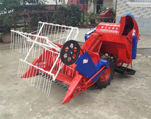 Wheel type Combine harvester