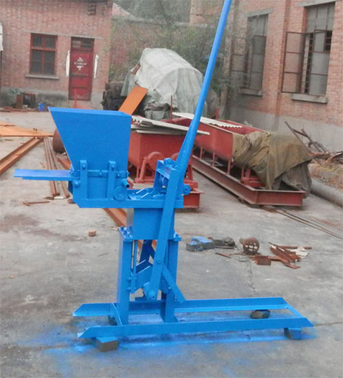 Manual brick making machine